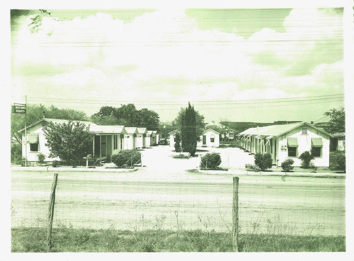 Hotel Kitsmiller On Main Fredericksburg Dış mekan fotoğraf