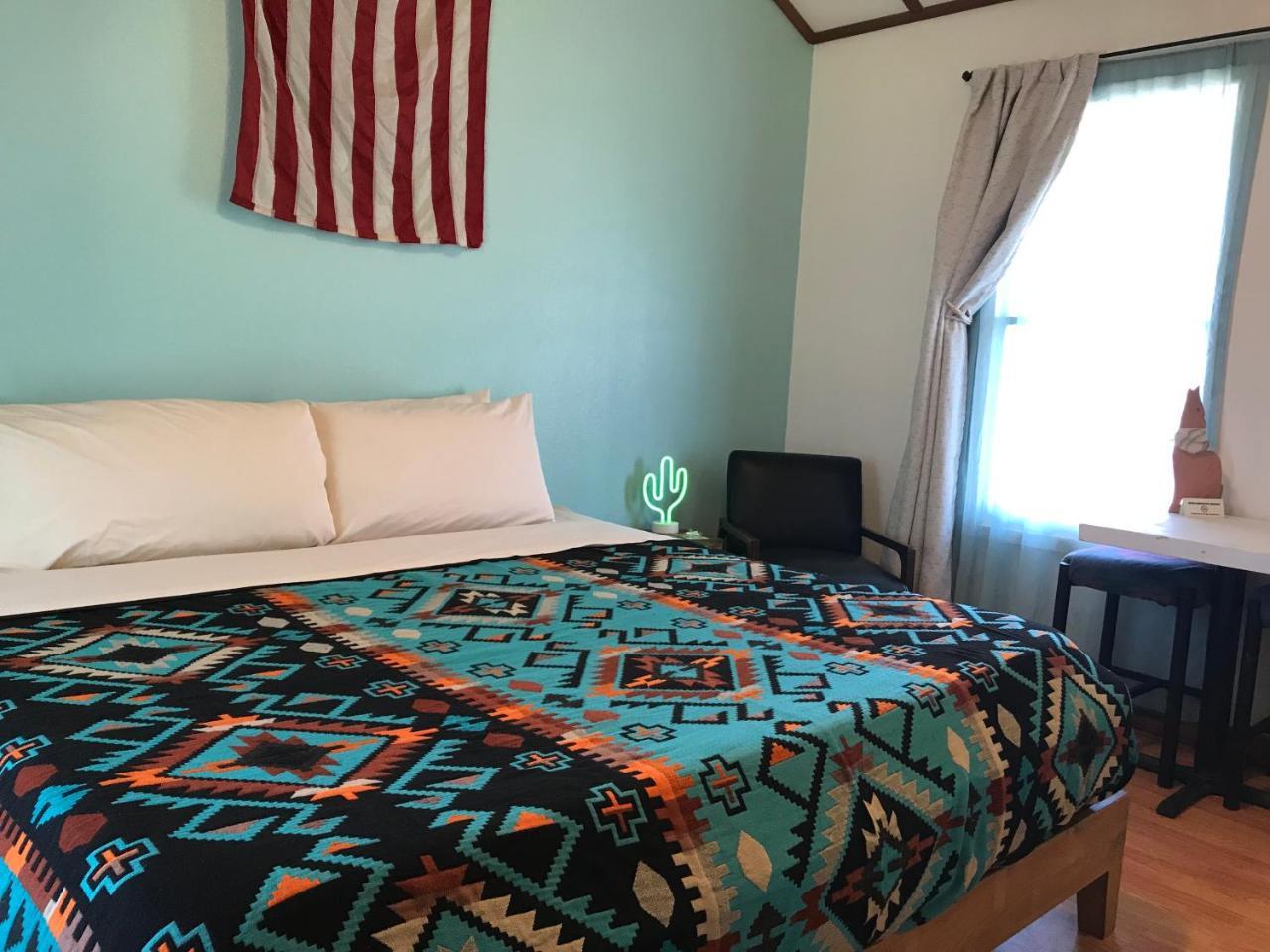 Hotel Kitsmiller On Main Fredericksburg Dış mekan fotoğraf